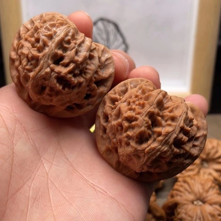 核桃宫灯文玩核桃