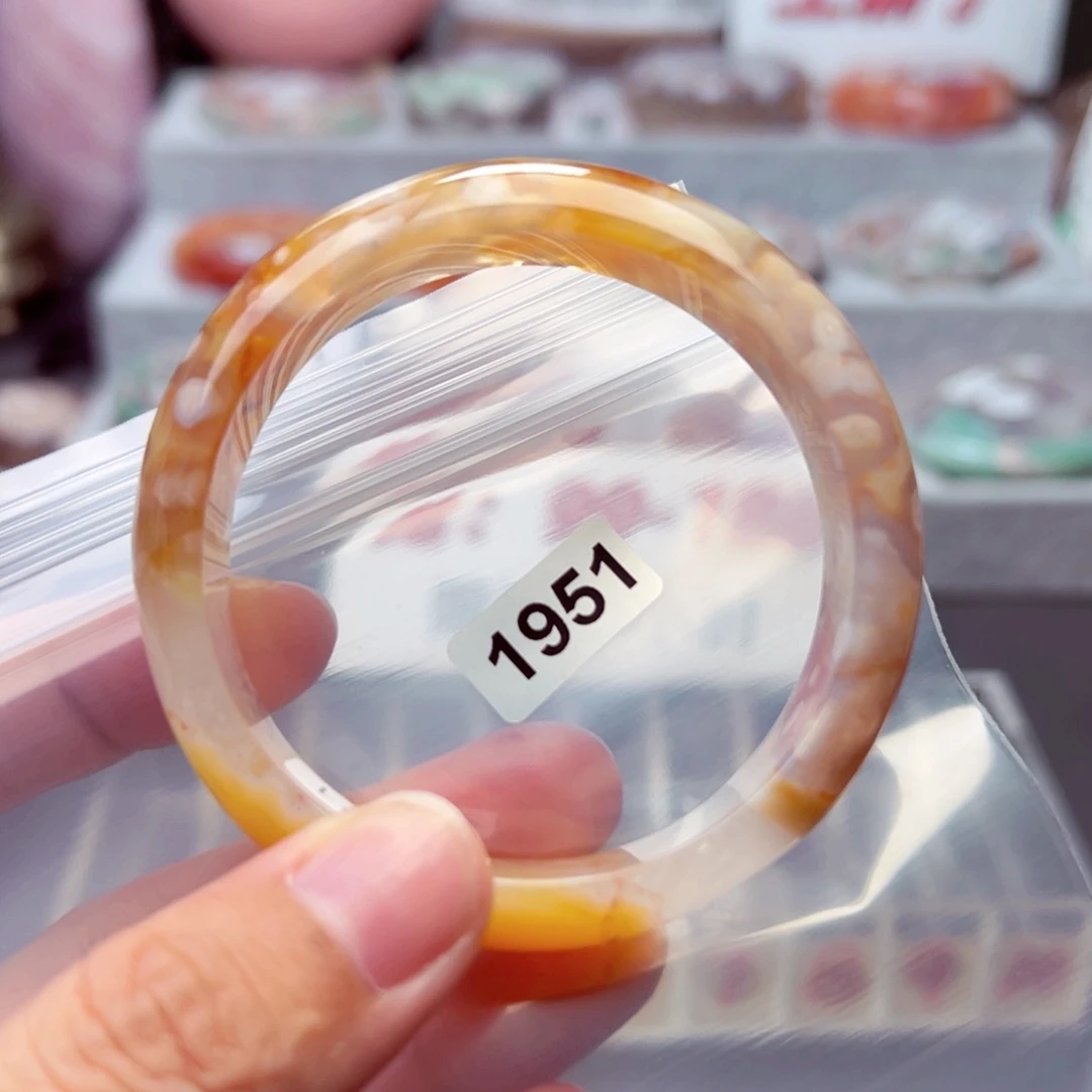 玛瑙/玉髓手镯54圈口未镶嵌