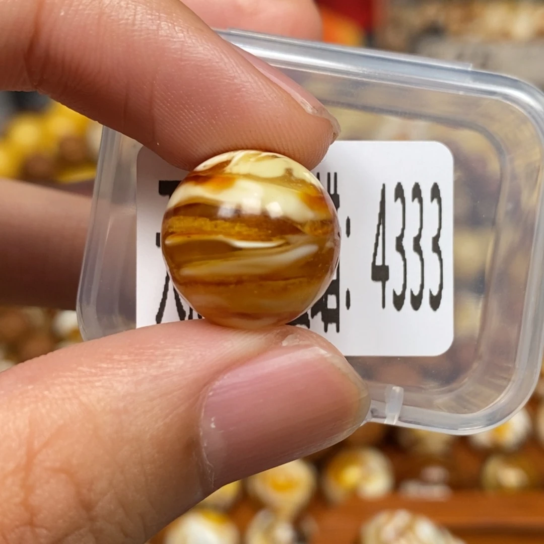 蜜蜡未镶嵌珠宝奇石4333