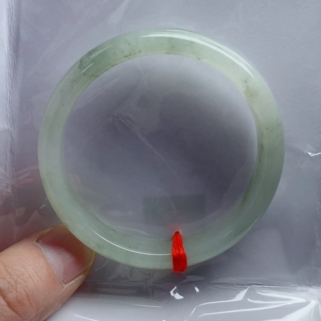 独山玉未镶嵌颈饰