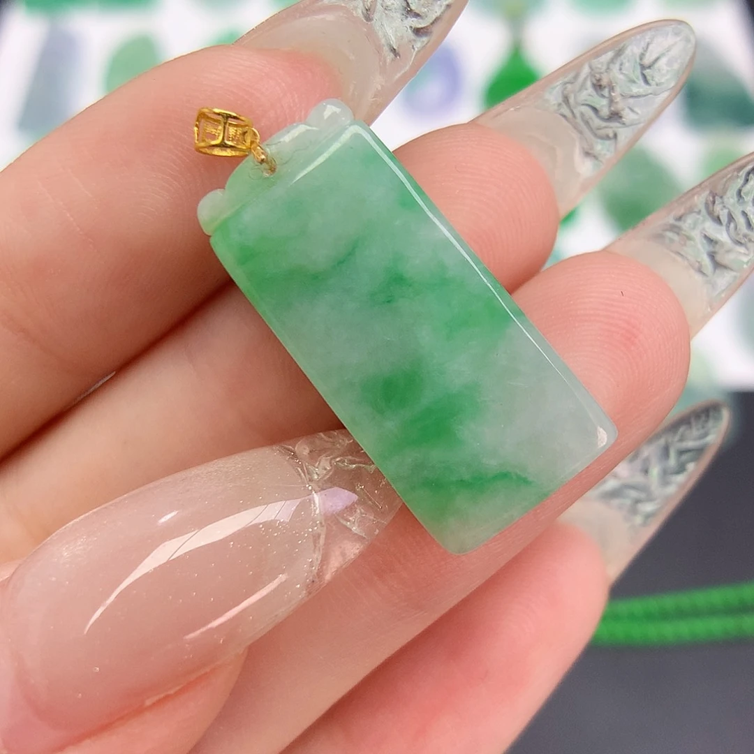 翡翠18K金镶嵌颈饰888888888888888