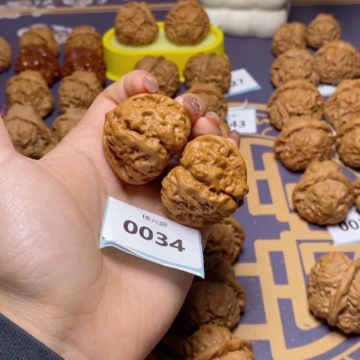 文玩核桃吊坠蛤蟆40.0034