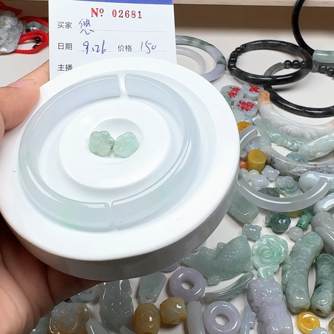 悠***桃翡翠未镶嵌挂件666