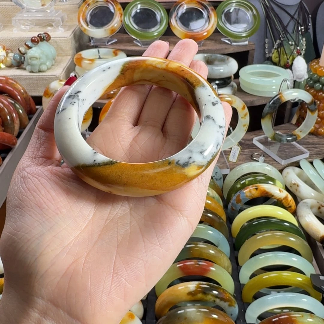 小***～蛇纹石玉未镶嵌手镯