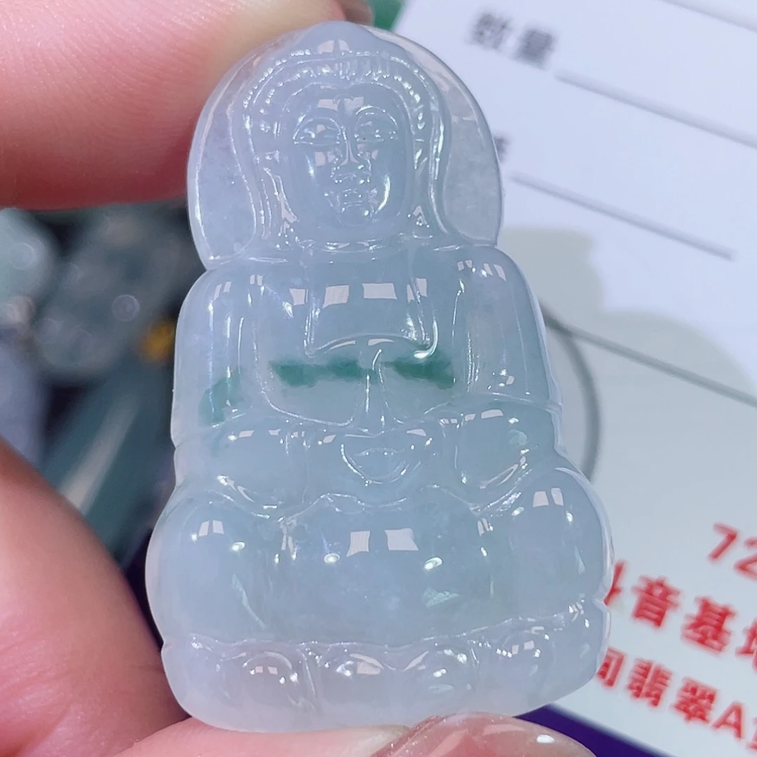 翡翠未镶嵌颈饰观音