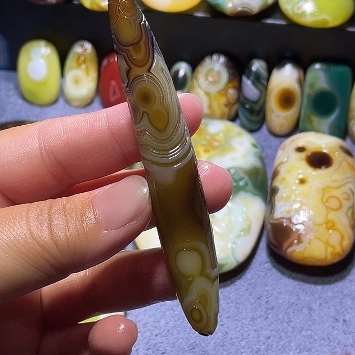 新***锐玛瑙/玉髓未镶嵌珠宝奇石