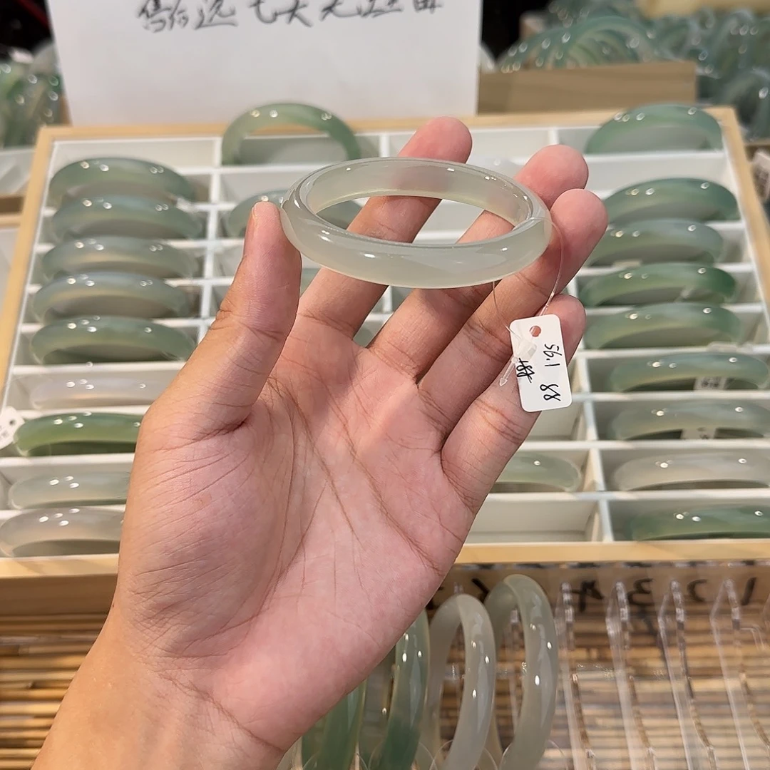 玛瑙/玉髓未镶嵌手镯圈口56.1