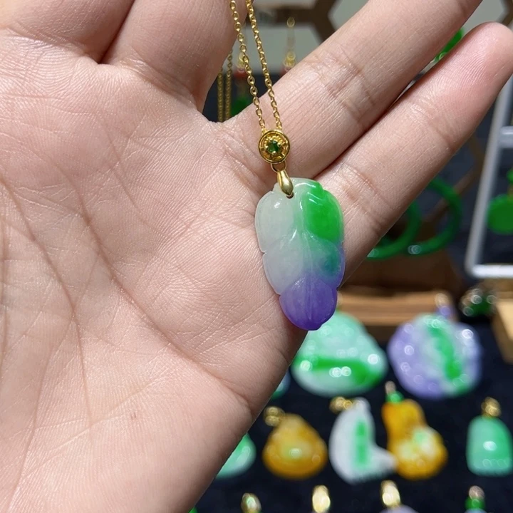 翡翠颈饰14K金镶嵌吊坠