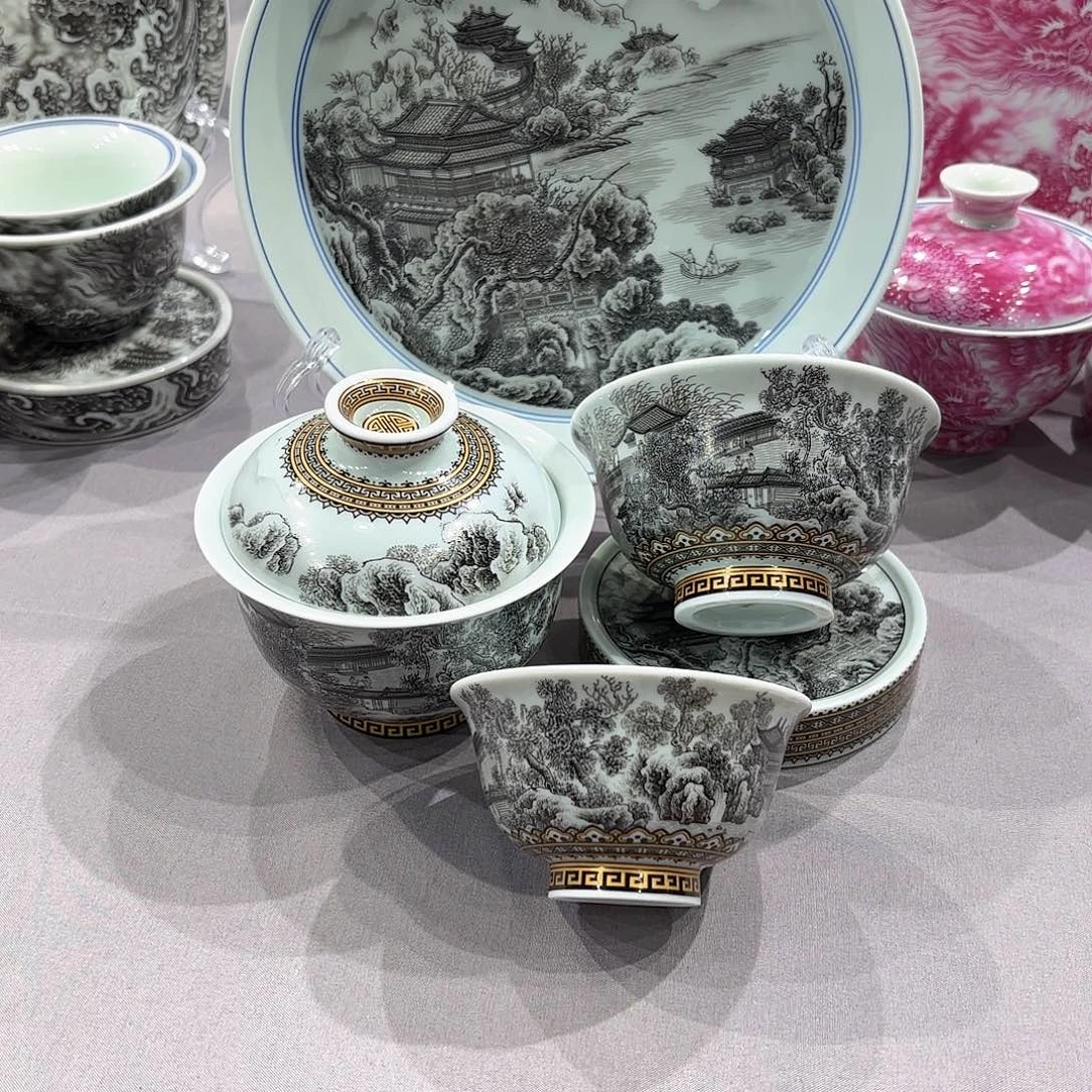 瓷片景德镇瓷器精品陈列