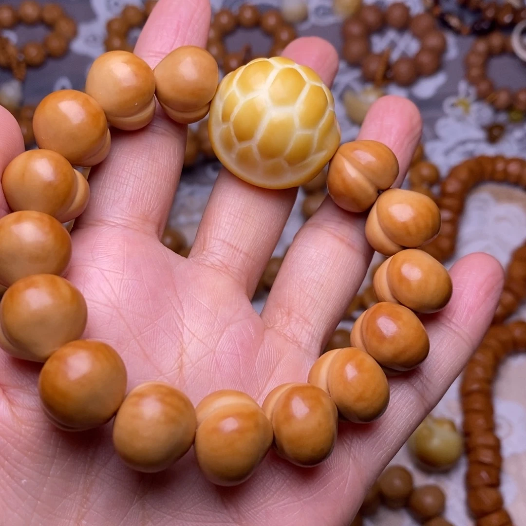 把件猴头核桃柯基屁桃龟甲