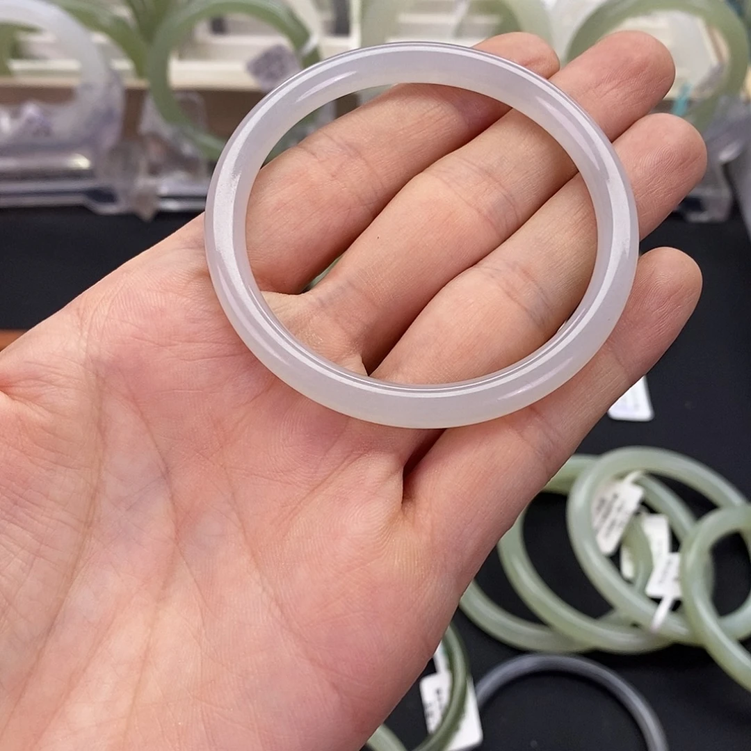 和田玉未镶嵌珠宝奇石53