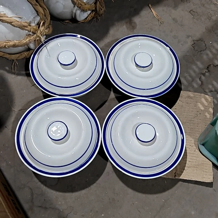 瓷片小**。盘子碗茶壶啥都有