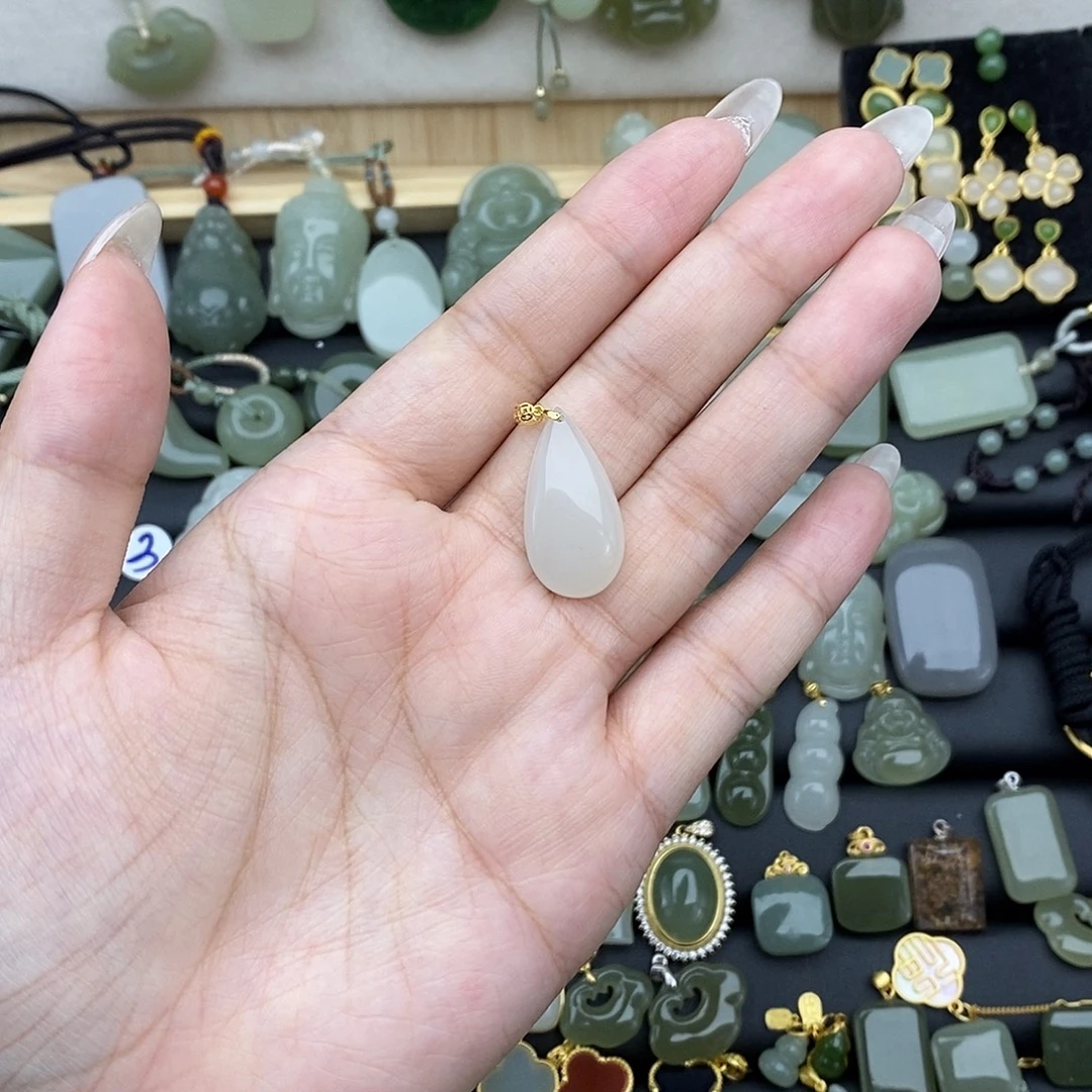 吊坠(不含链)18K金镶嵌和田玉