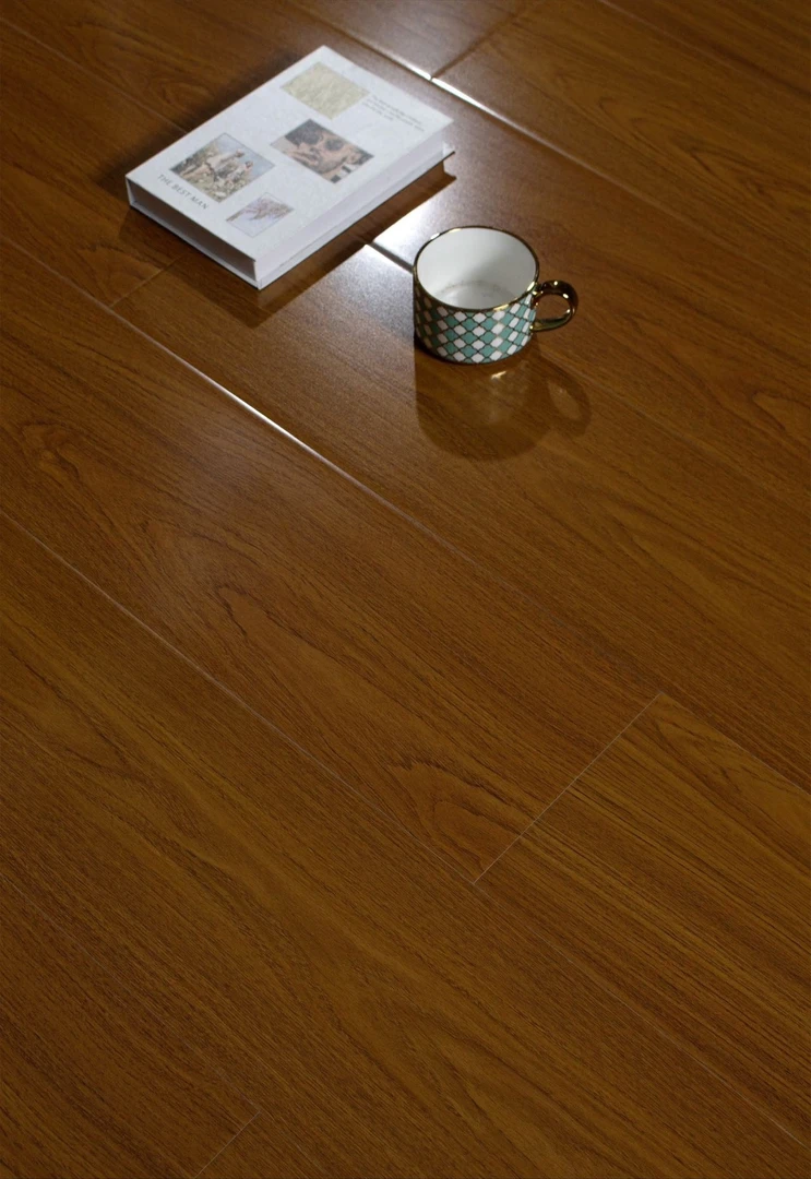 源头工厂表面轻微划痕轻微磕碰碳晶科技强化复合地板 防水阻燃