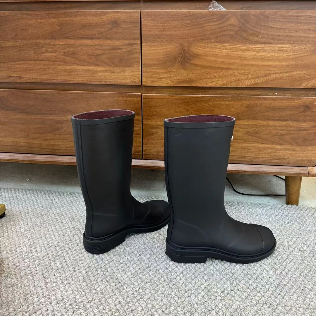 【花花严选】时尚中筒外穿防滑耐磨轻轻便香香雨靴