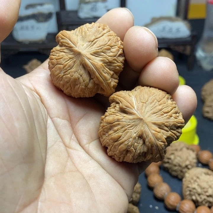 把件文玩核桃俱*矣绣球