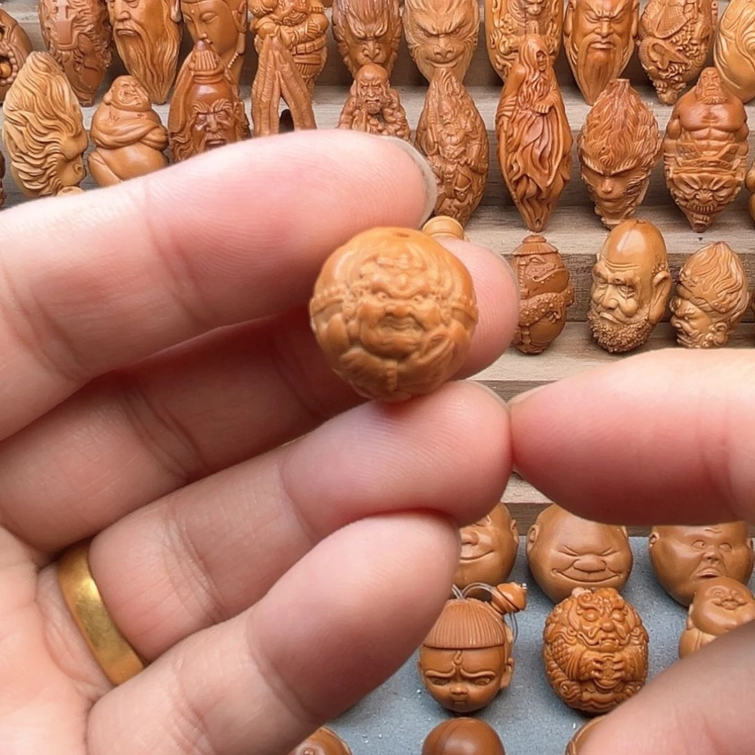 猴头核桃吊坠18黄财神