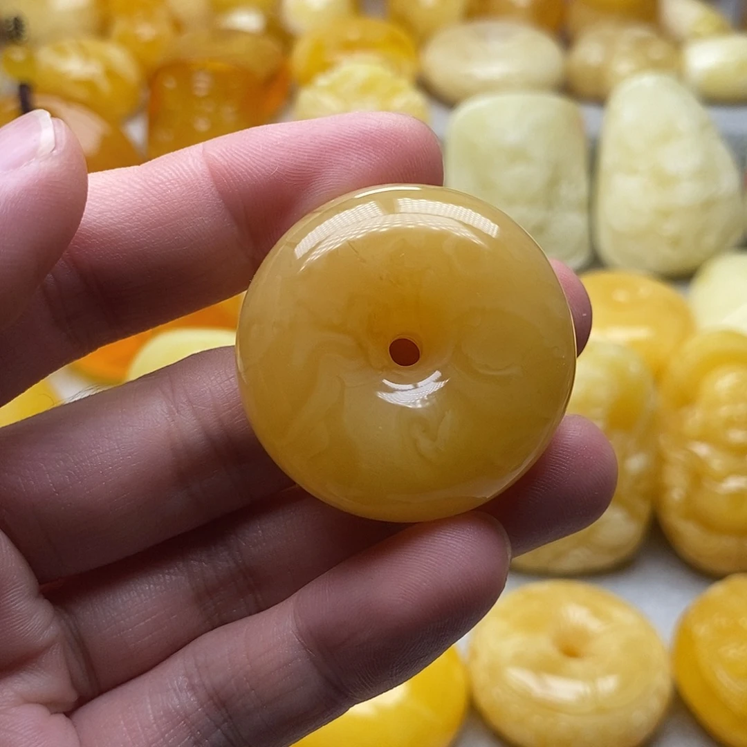 琥珀颈饰未镶嵌琥珀蜜蜡吊坠