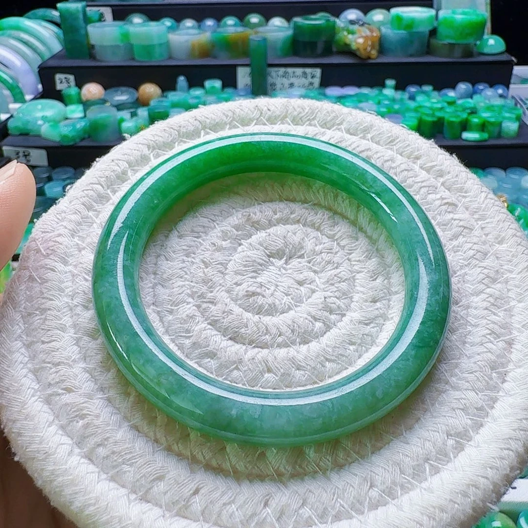 翡翠未镶嵌手镯手镯