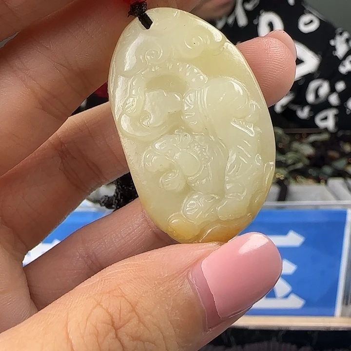 颈饰未镶嵌和田玉