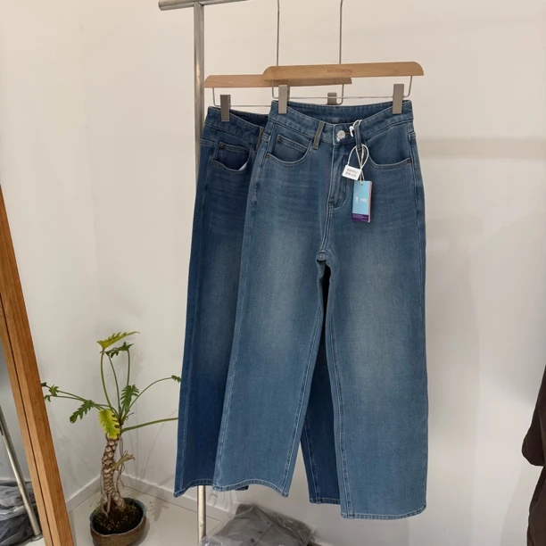 秋冬新款加绒显瘦高腰窄版阔腿直筒牛仔裤女6690