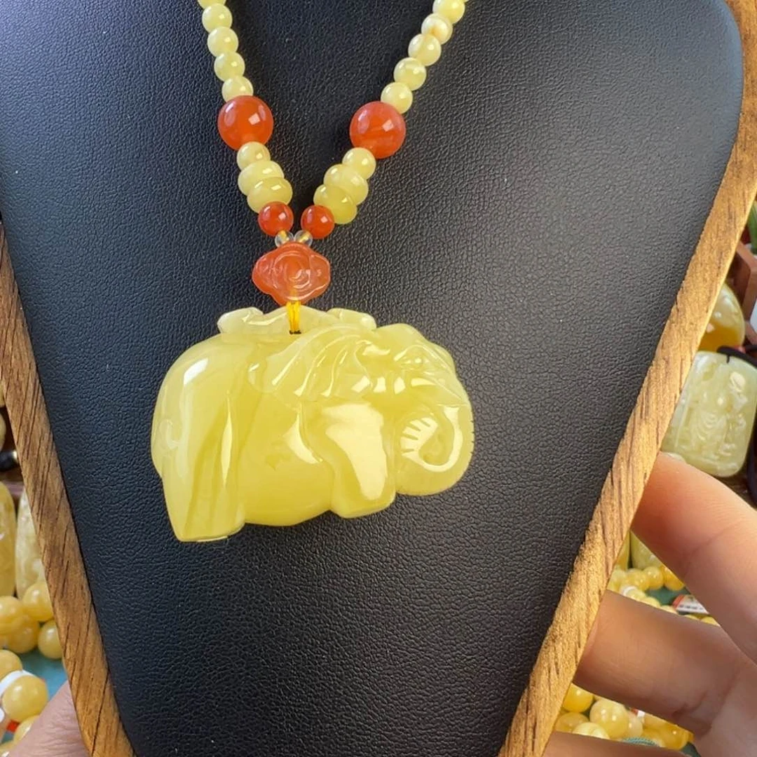 蜜蜡吊坠(赠链)未镶嵌