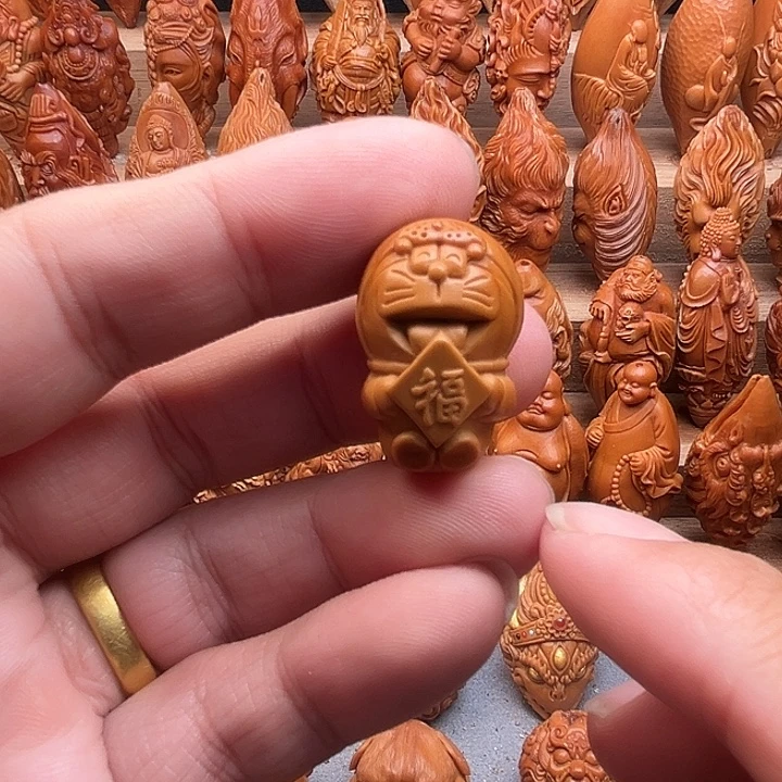 橄榄核吊坠17机器猫