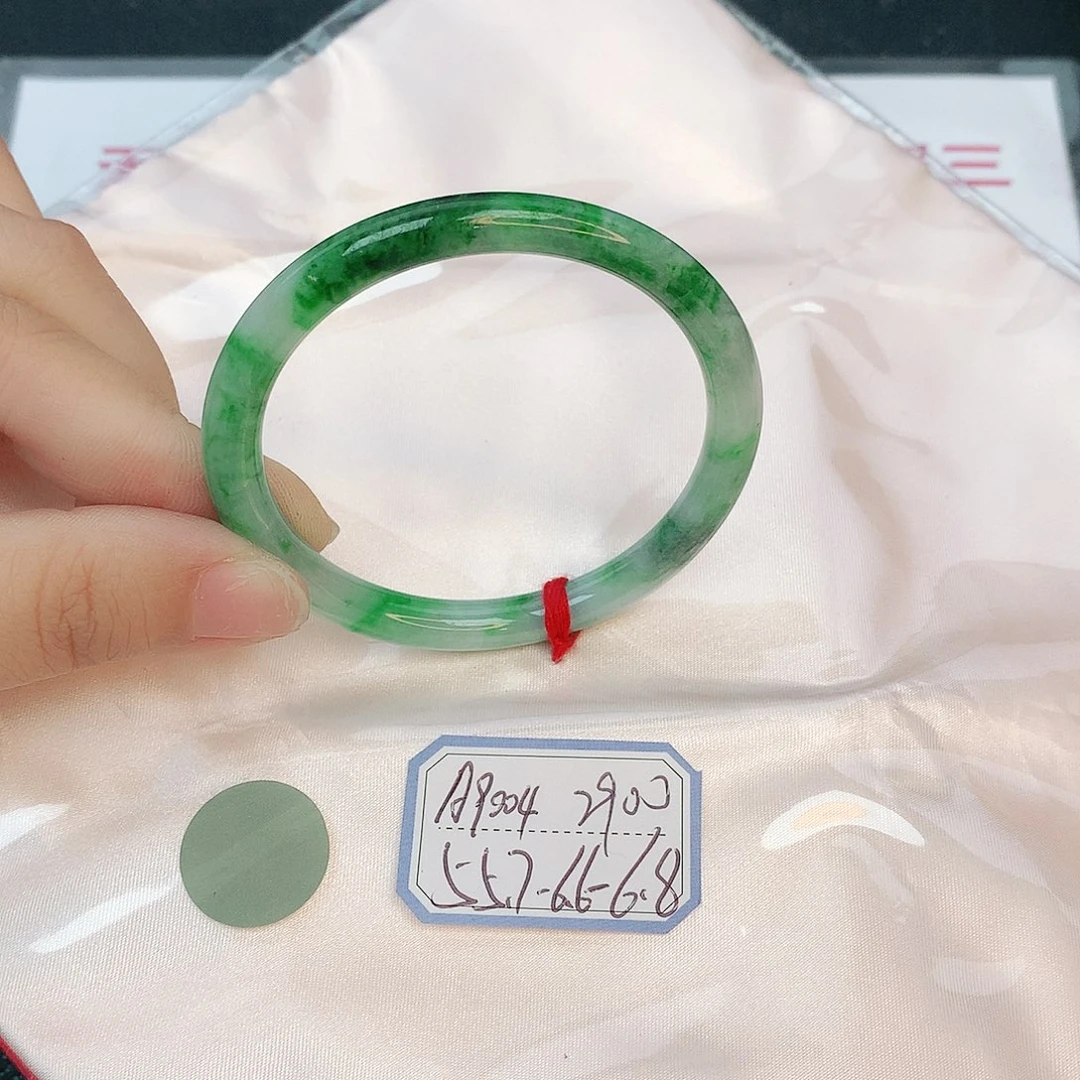 翡翠手镯未镶嵌缅甸翡翠