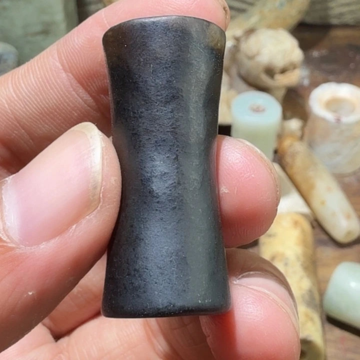 和田玉未镶嵌车挂