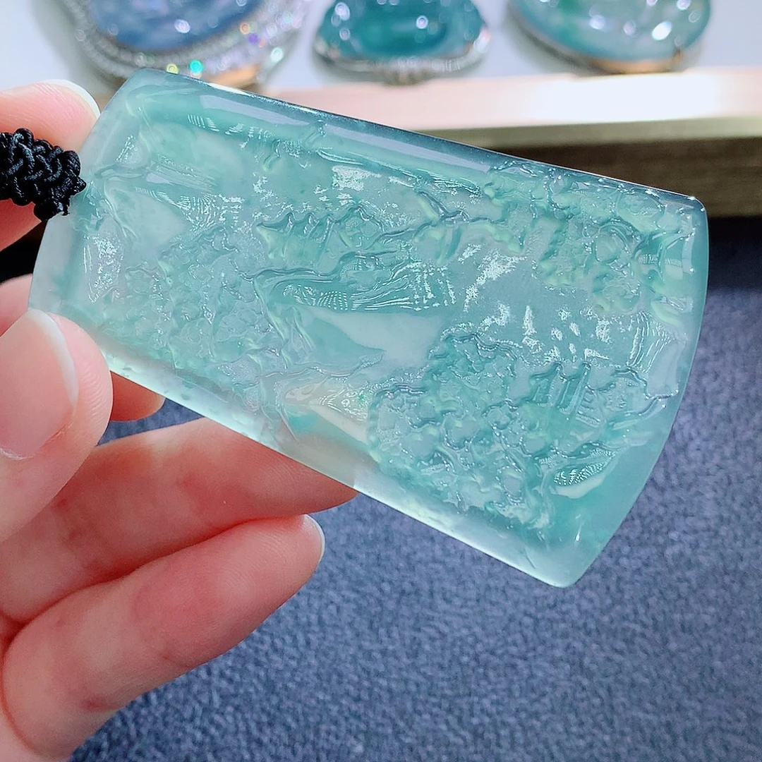 翡翠未镶嵌颈饰翡翠