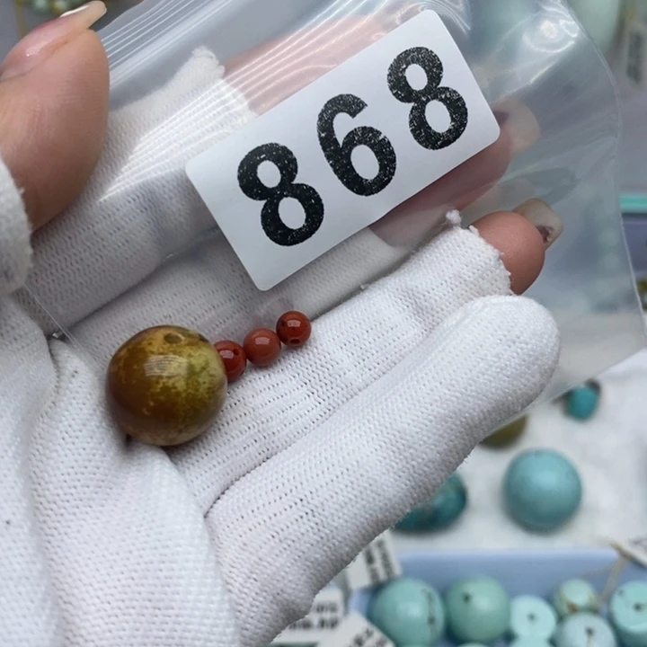 南红玛瑙未镶嵌珠宝奇石