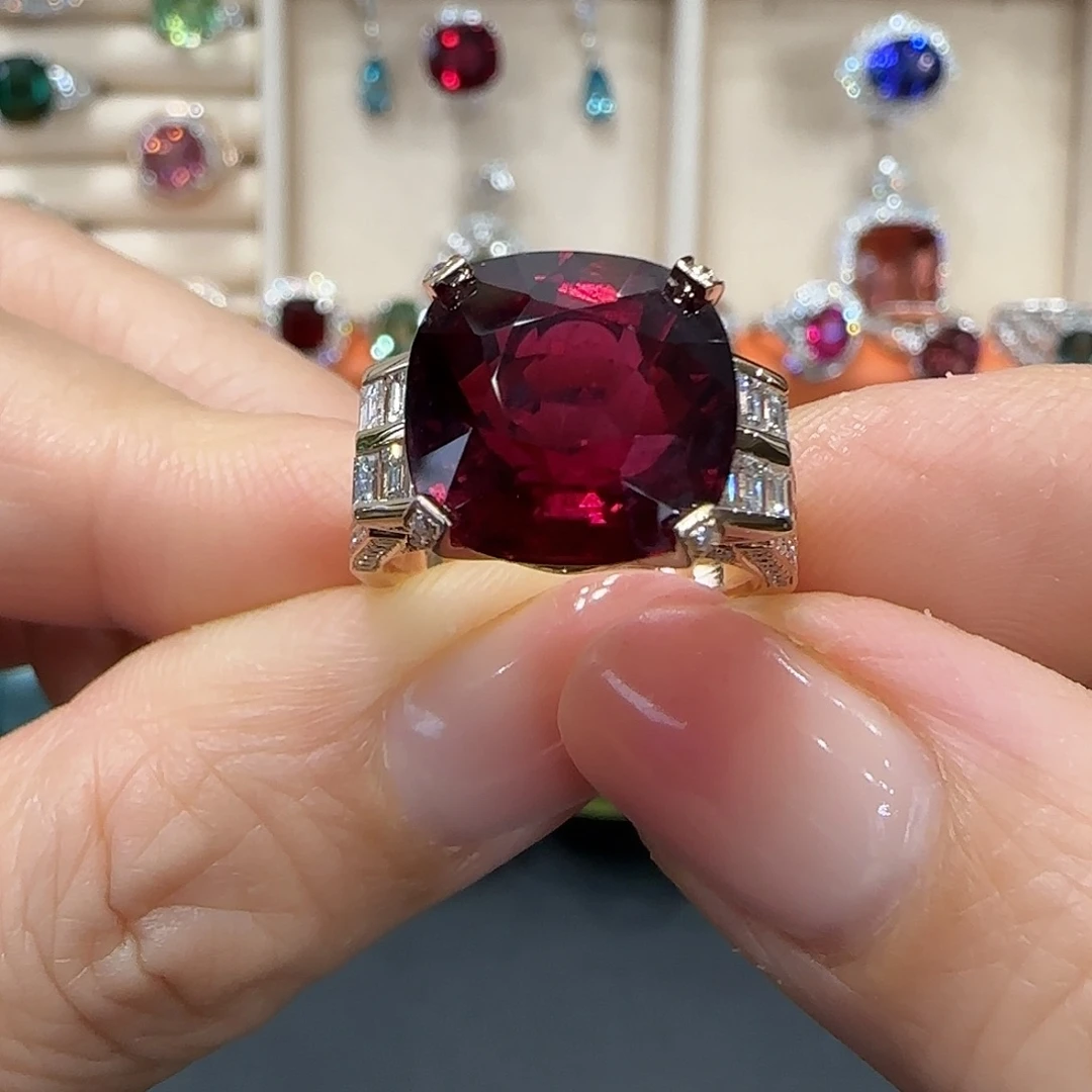 18K金镶嵌戒指碧玺9.4ct