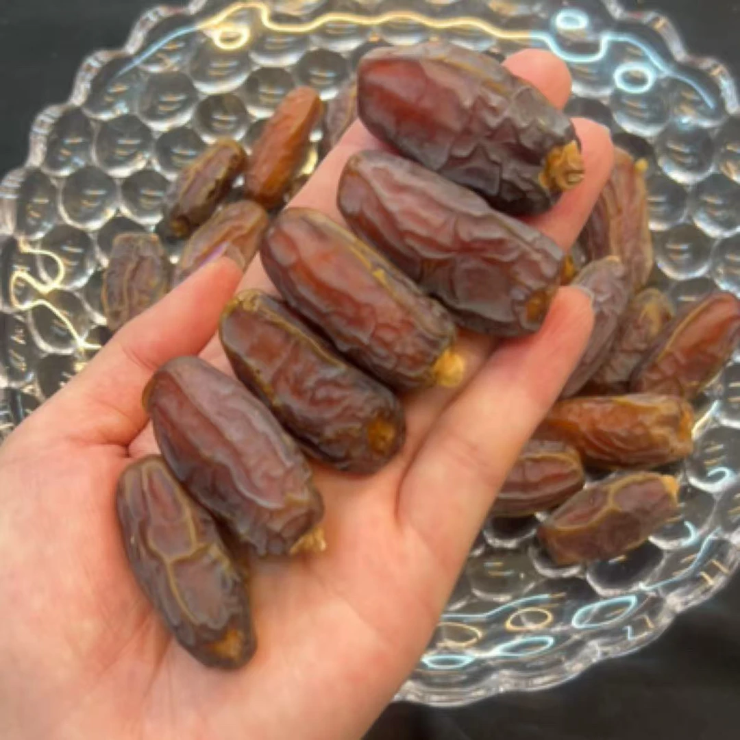 新疆特产自然风干大颗椰枣肉厚香甜孕妇休闲零食