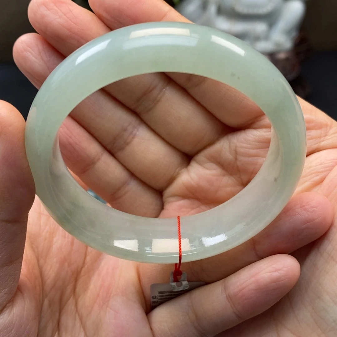 翡翠手镯未镶嵌天然