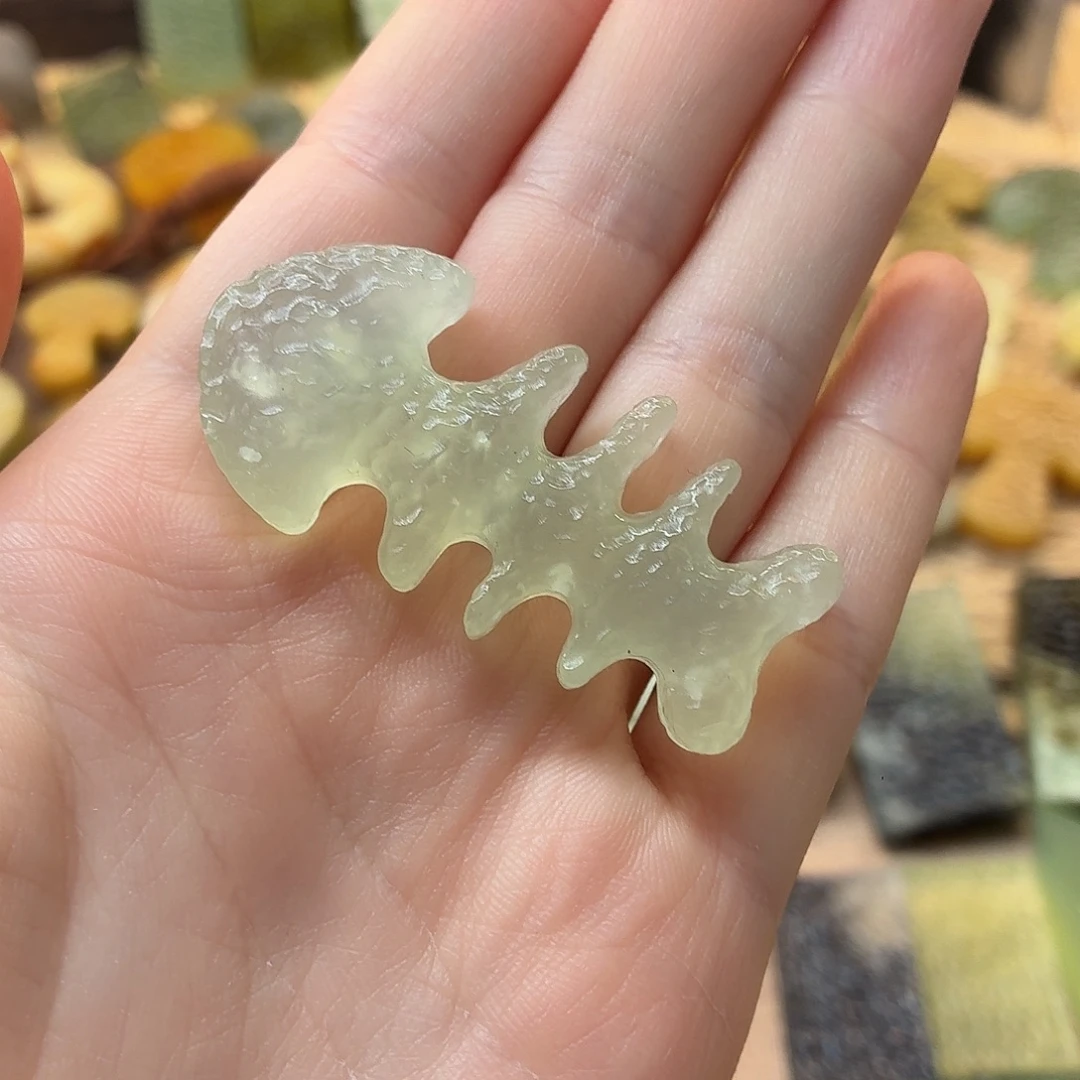 蛇纹石玉合金颈饰