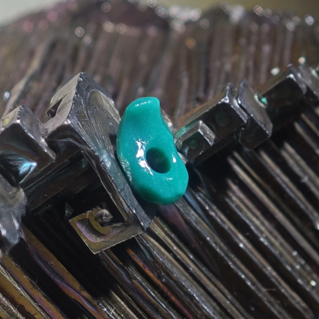 zc绿松石90号  尺寸8.3*5.1*2.8  0.13g