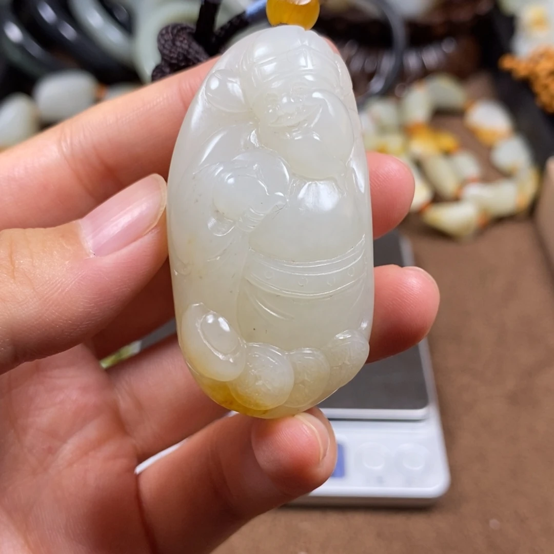 康***1和田玉未镶嵌把件
