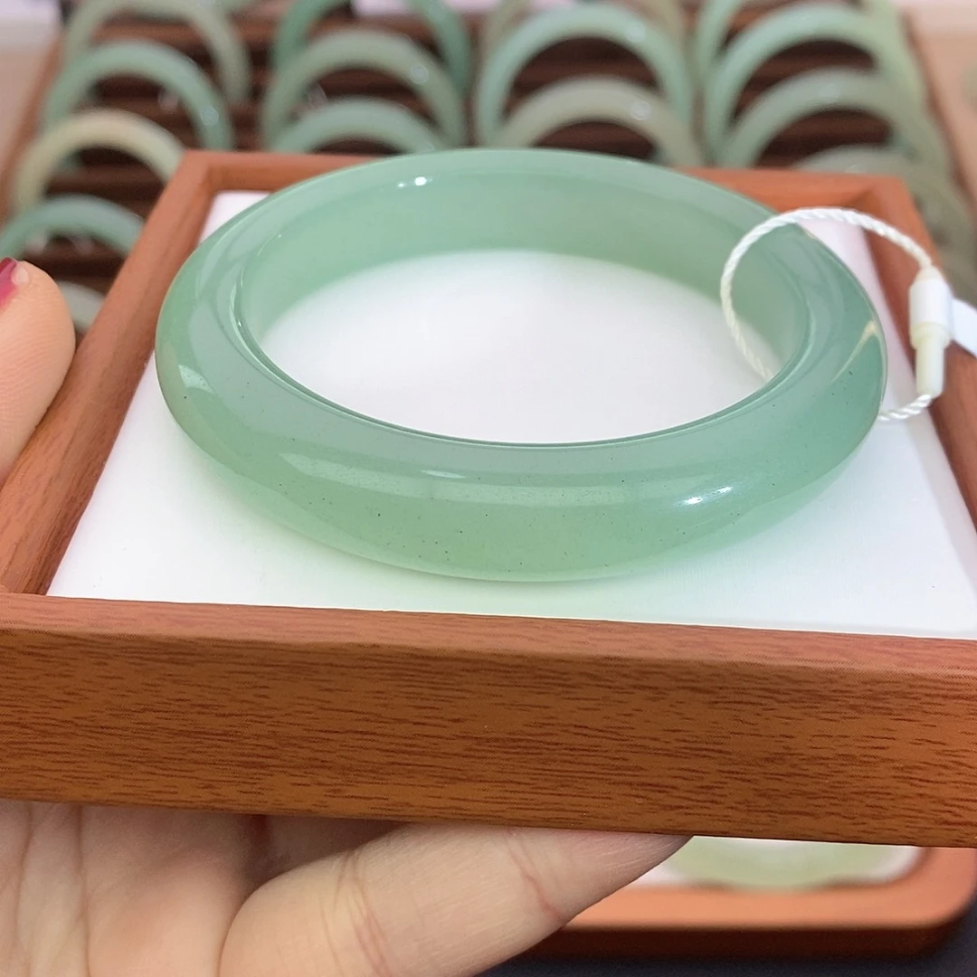 东陵石未镶嵌手镯58