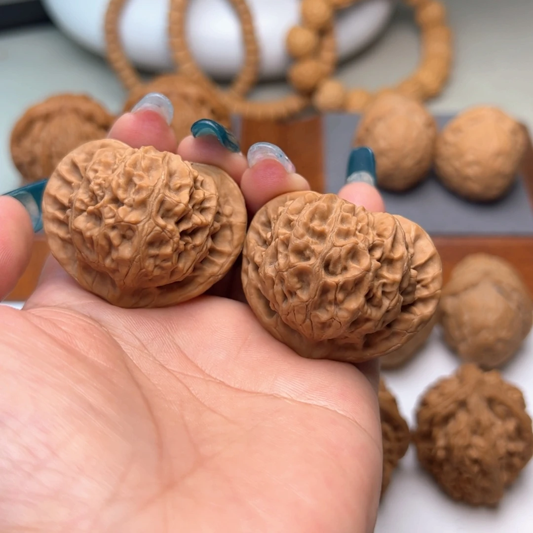 文玩核桃吊坠芳芳41蛤蟆头