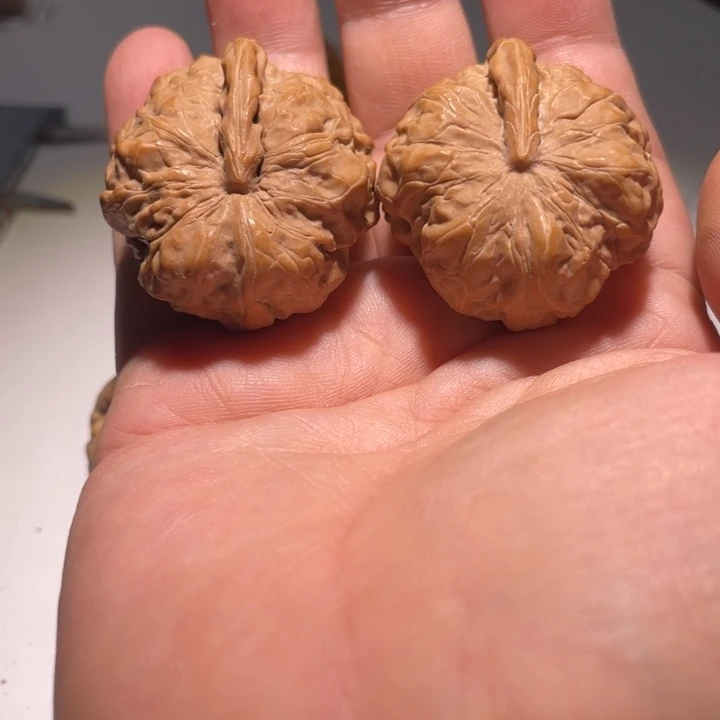 文玩核桃把件L***姐蛤蟆异形