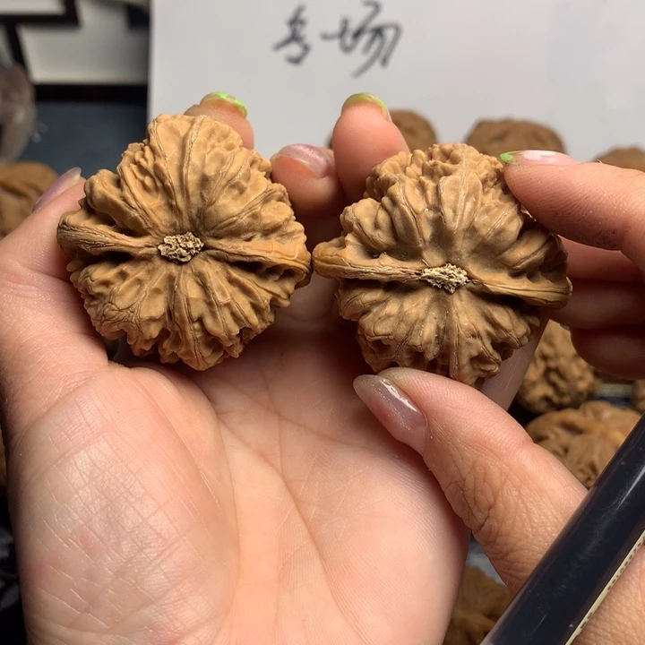 吊坠文玩核桃茶*粗筋