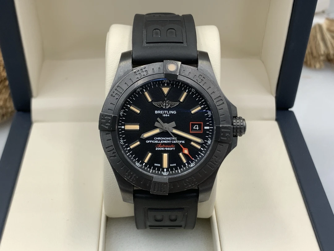 99新 BREITLING/百年灵 复仇者系列V1731110自动男表44表径