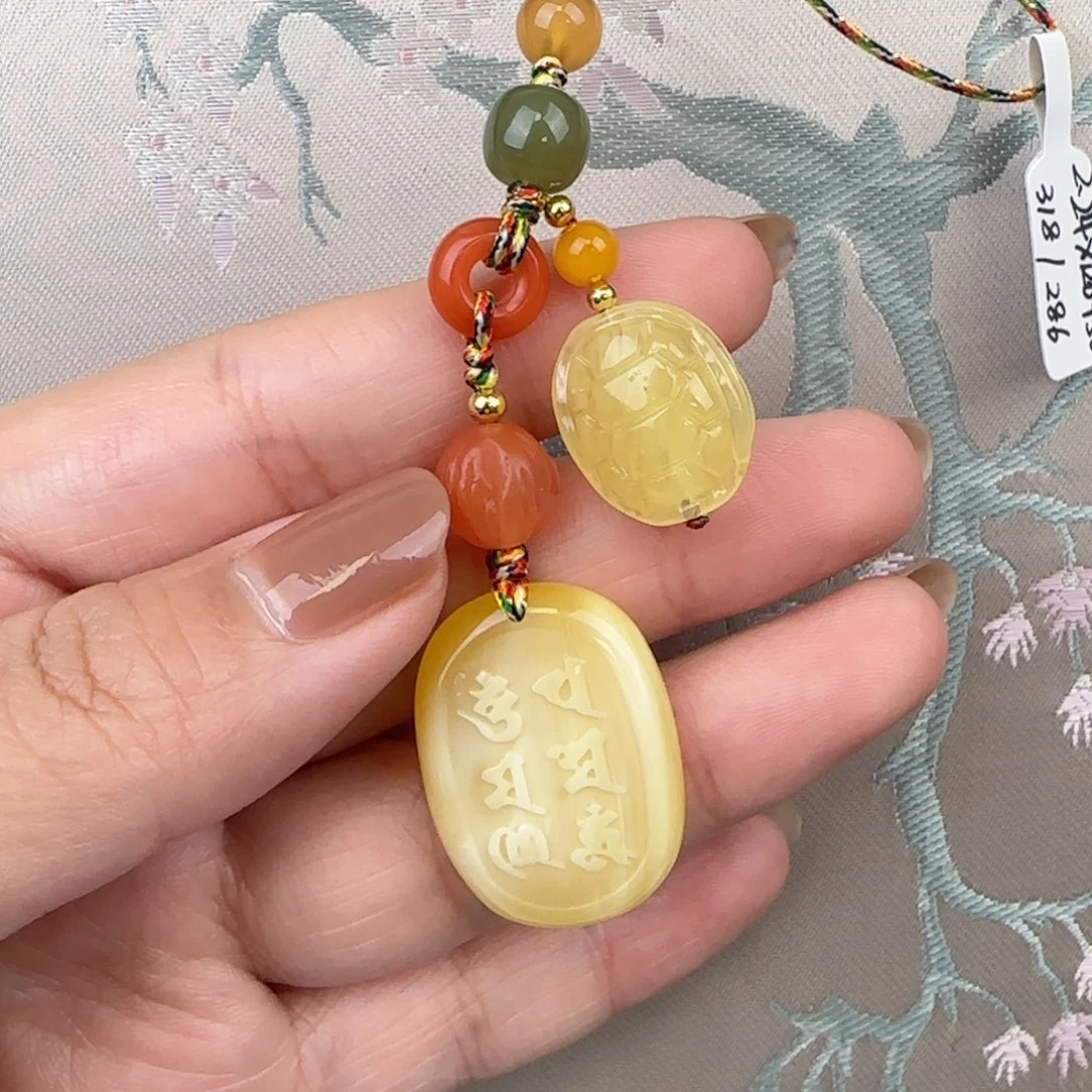 蜜蜡吊坠(赠链)未镶嵌