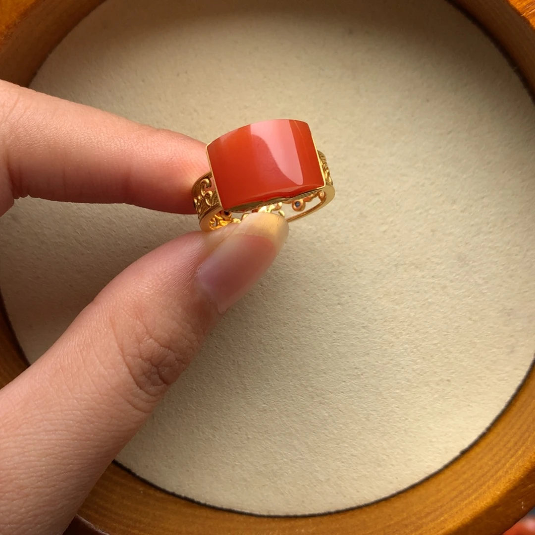 南红玛瑙9K金镶嵌戒指