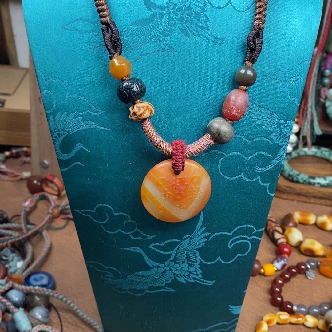 未镶嵌颈饰玛瑙/玉髓