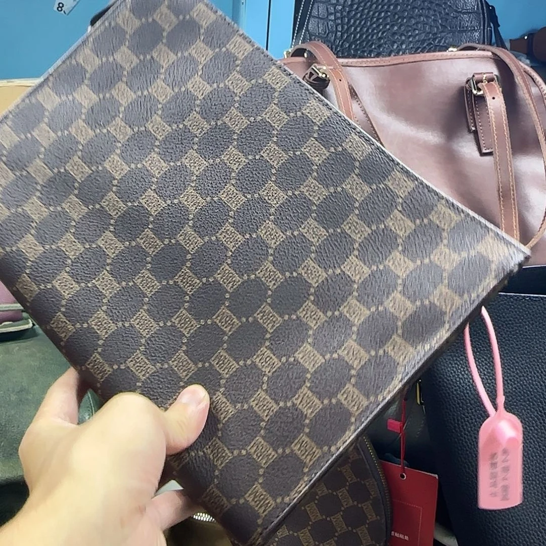 黄牛皮（革）水牛皮（革）头层牛皮山羊皮（革）