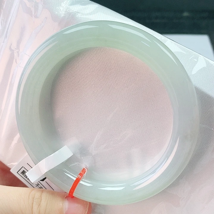 翡翠手镯未镶嵌57圈