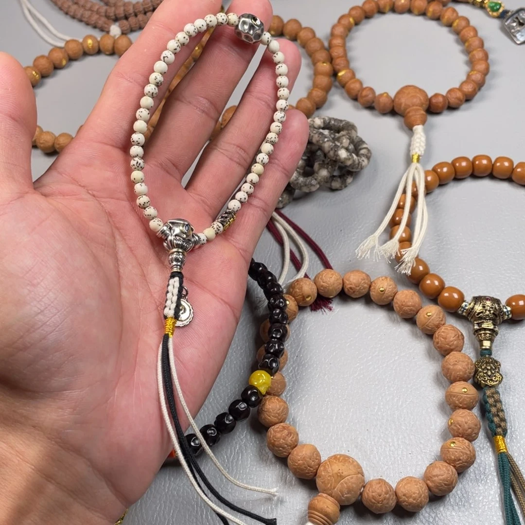 吊坠星月菩提。。。。。。。。。。。。