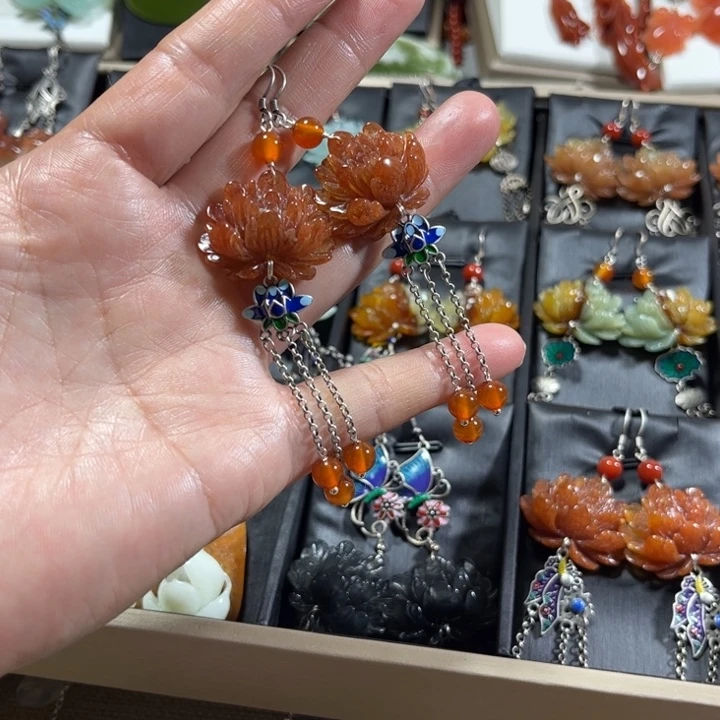 蛇纹石玉耳饰未镶嵌