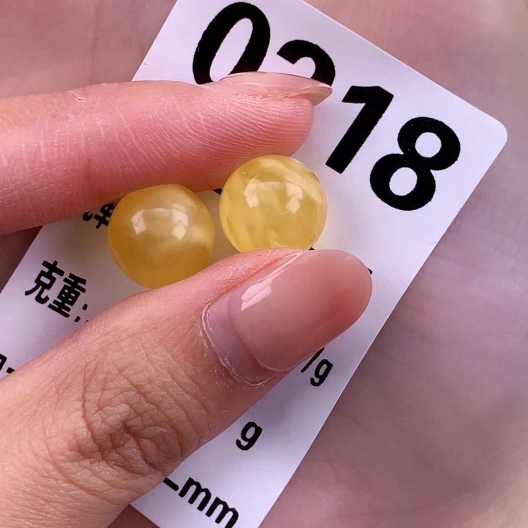 琥珀未镶嵌珠宝奇石11.9